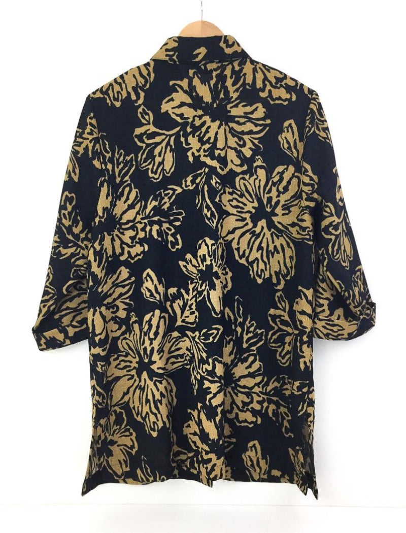 Floral print three quarter length sleeve shirt