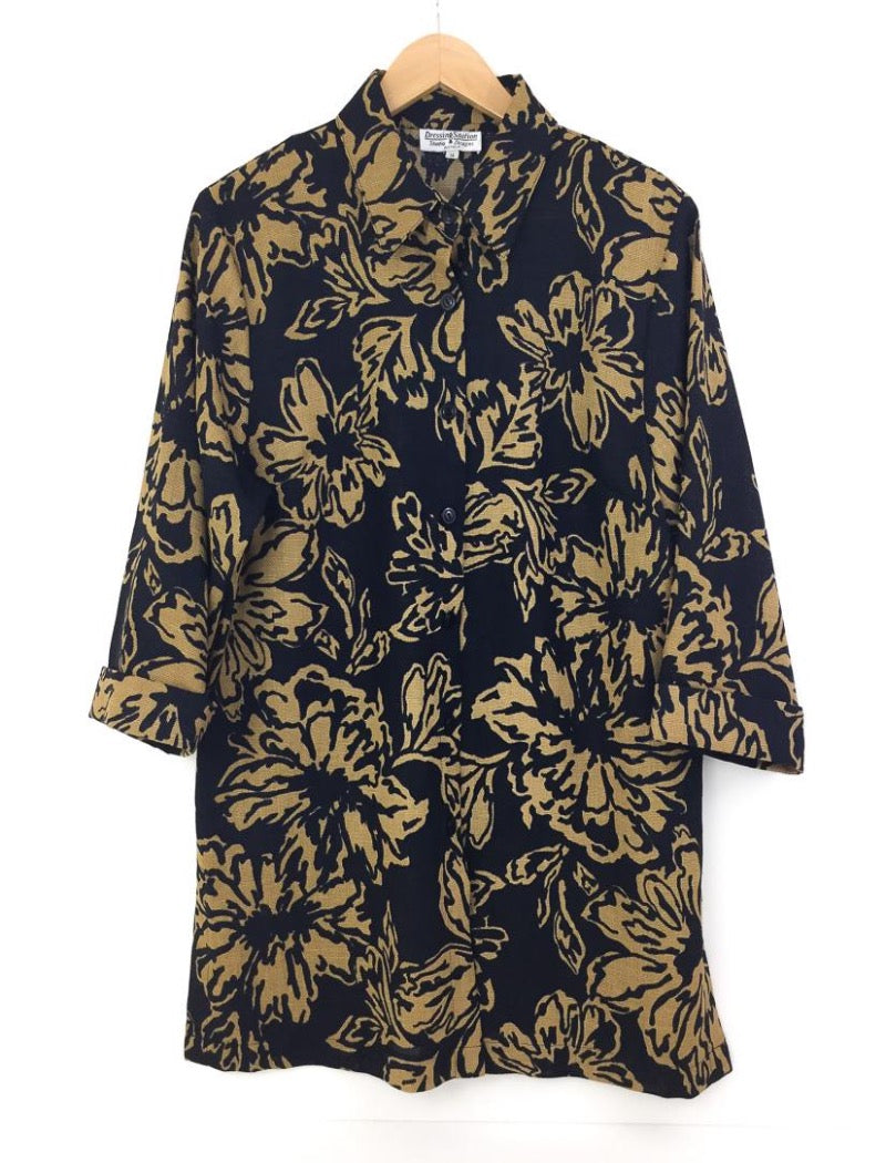 Floral print three quarter length sleeve shirt