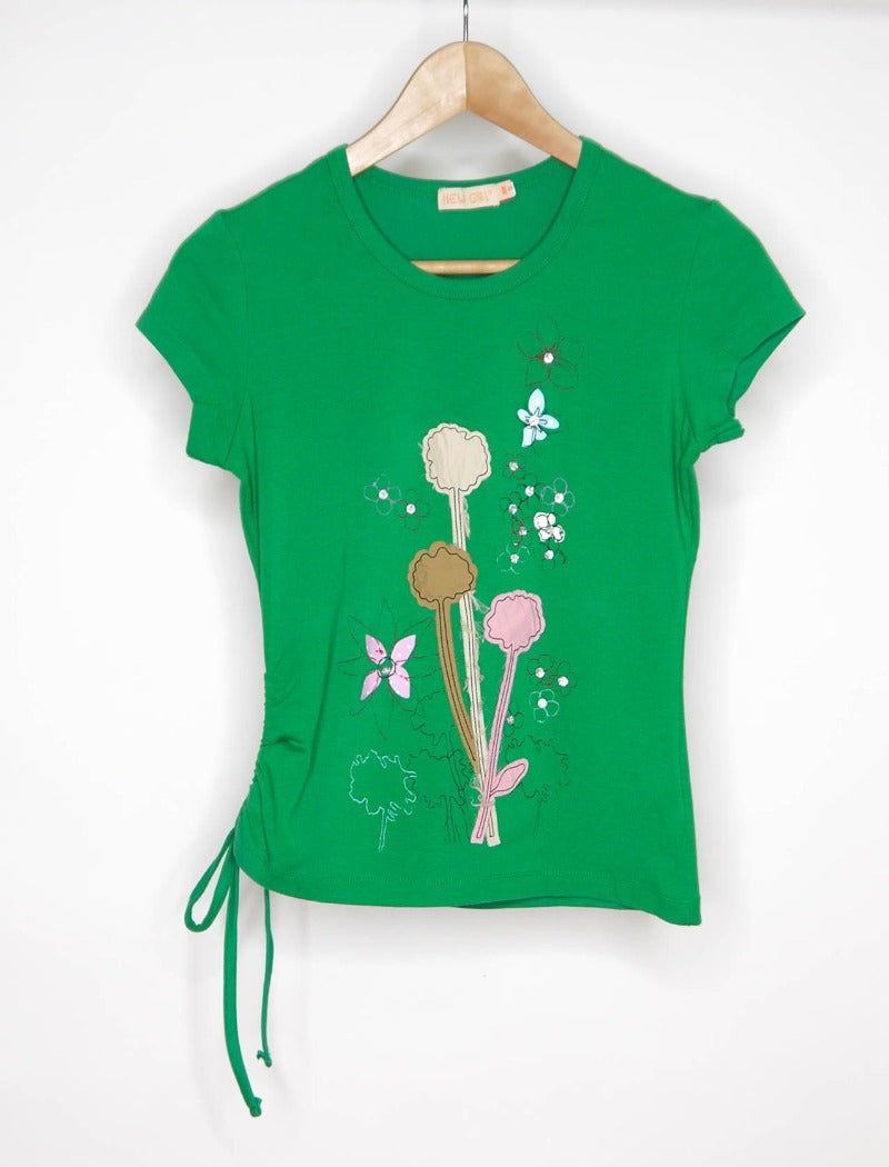 Green floral print applique t-shirt with side drawstring