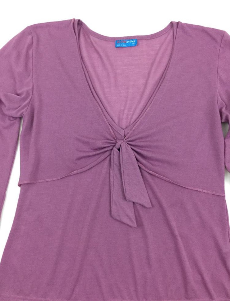 Lavender v-neck long sleeve lightweight stretch top