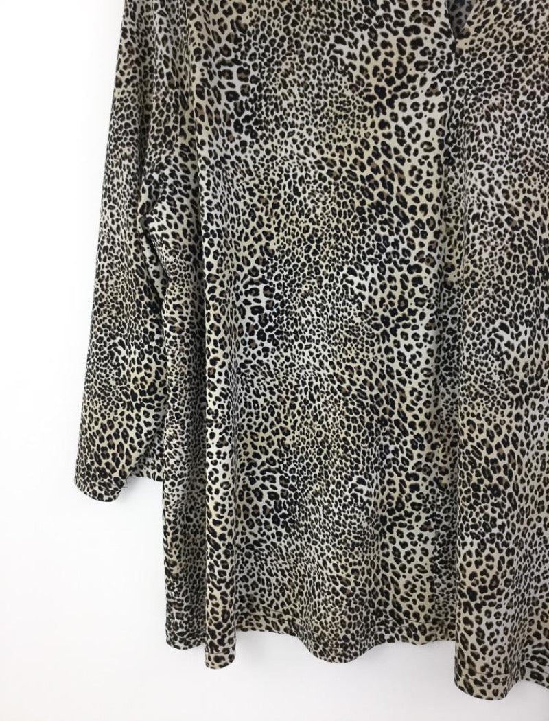 Leopard print v-neck top