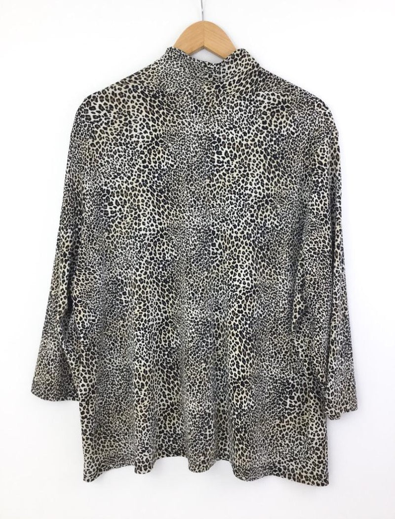 Leopard print v-neck top