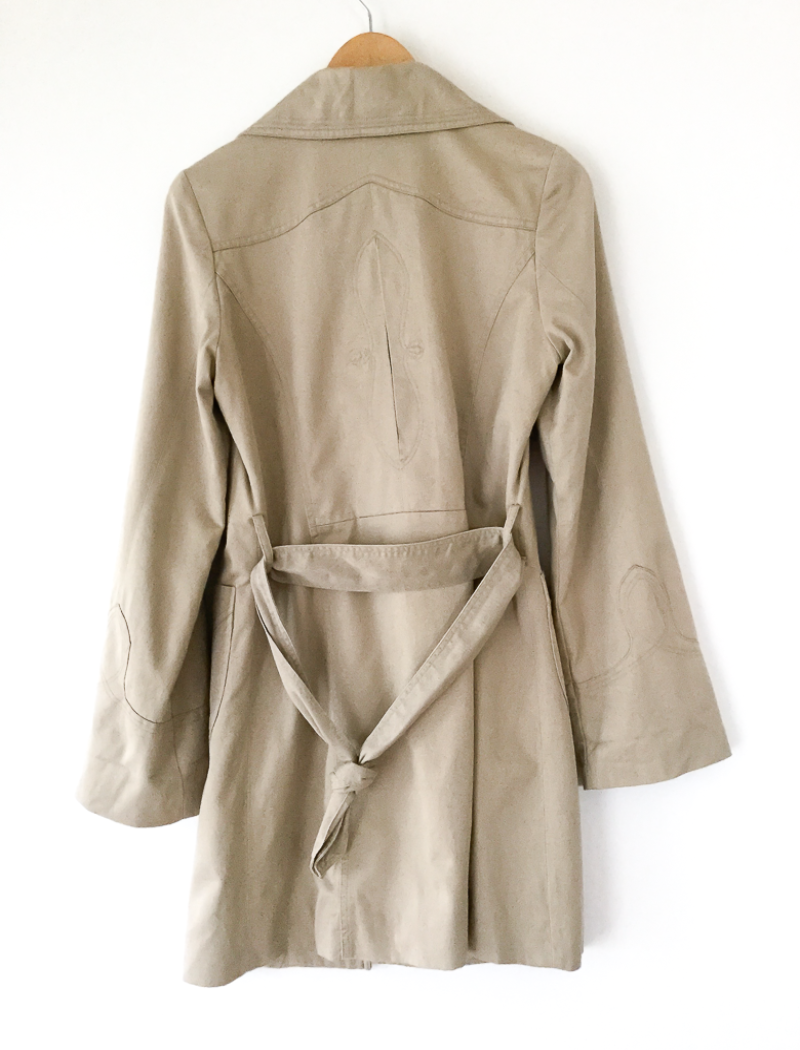 Neutral trench coat with sash – Vintage at Goto